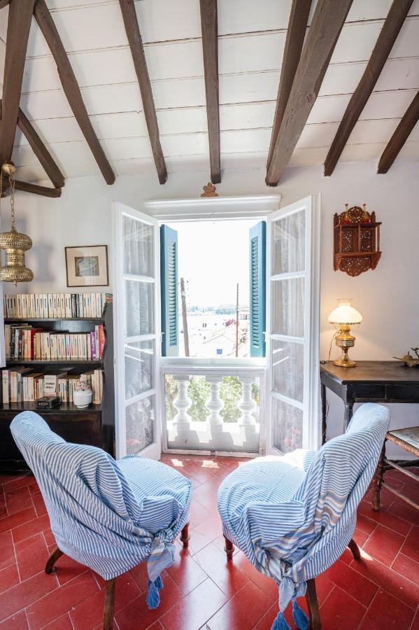 Traditional House Under The Clock Tower With Sweet View Poros Town Exterior foto