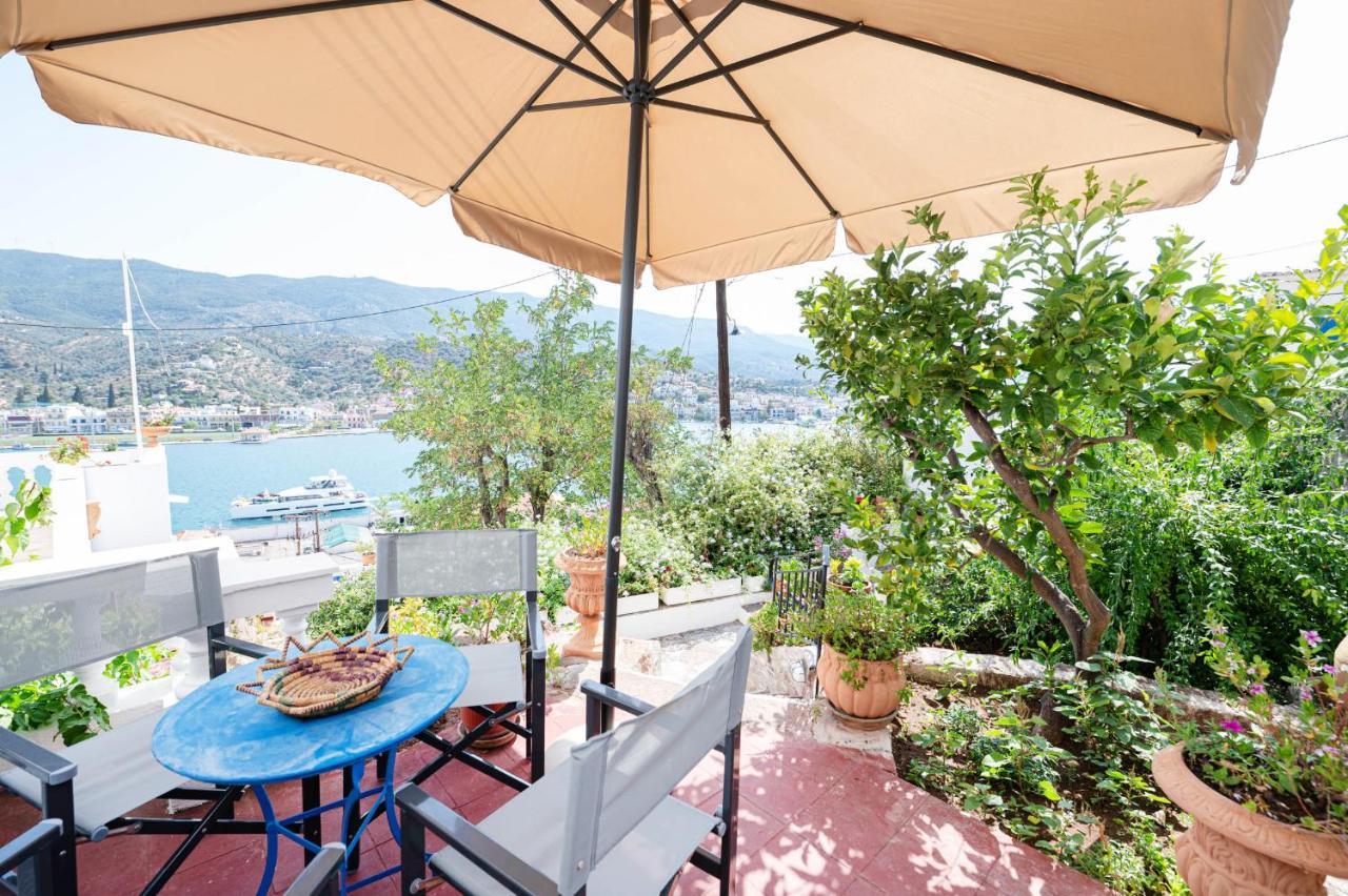 Traditional House Under The Clock Tower With Sweet View Poros Town Exterior foto
