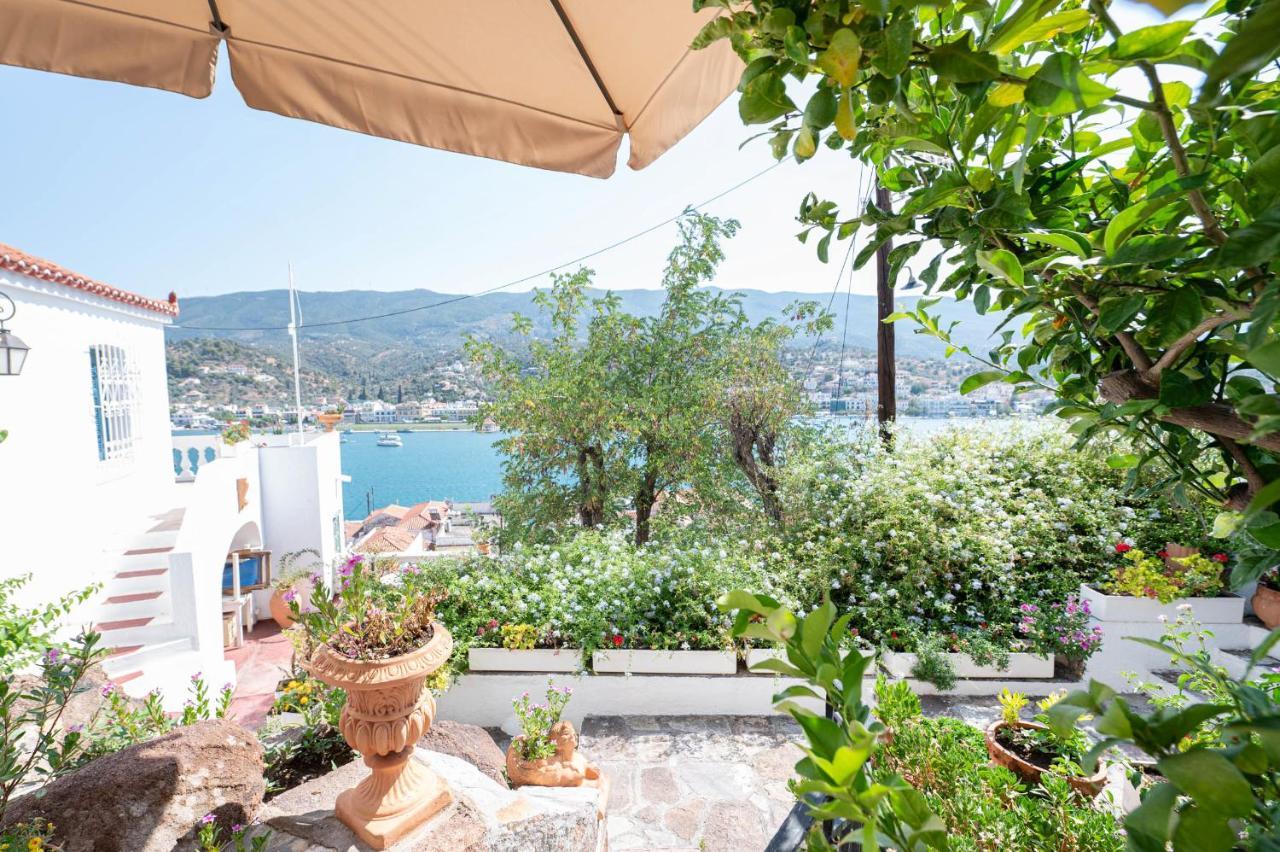 Traditional House Under The Clock Tower With Sweet View Poros Town Exterior foto