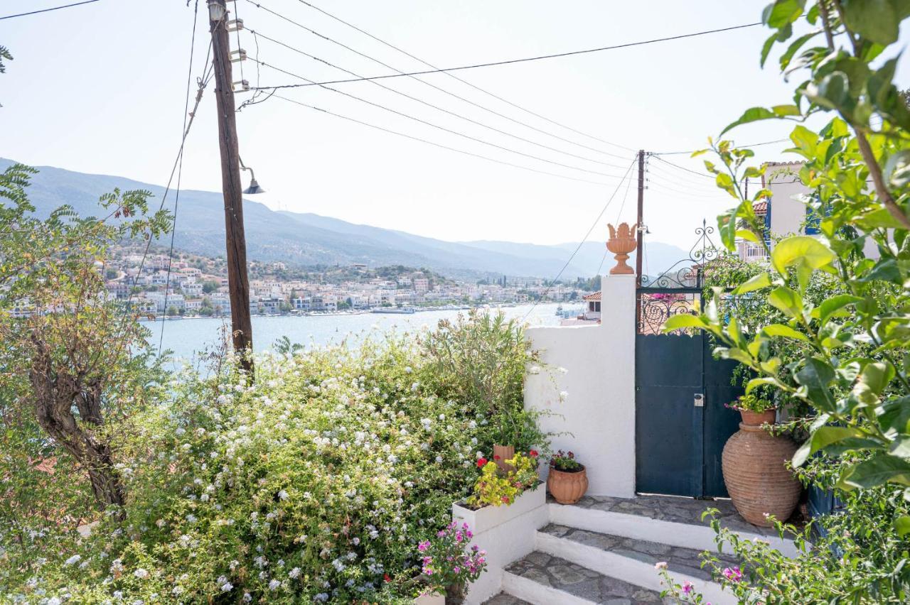 Traditional House Under The Clock Tower With Sweet View Poros Town Exterior foto