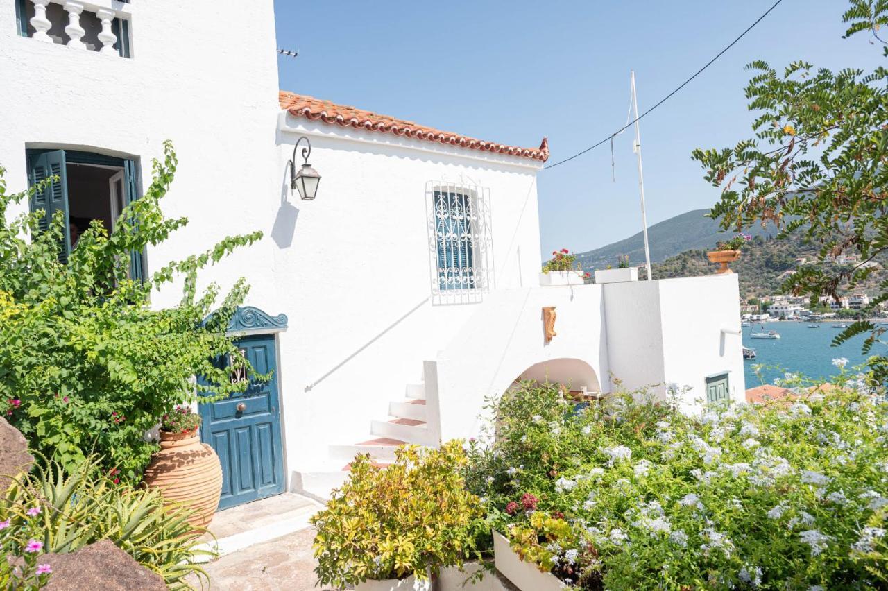 Traditional House Under The Clock Tower With Sweet View Poros Town Exterior foto