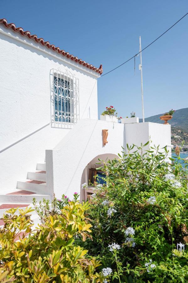 Traditional House Under The Clock Tower With Sweet View Poros Town Exterior foto